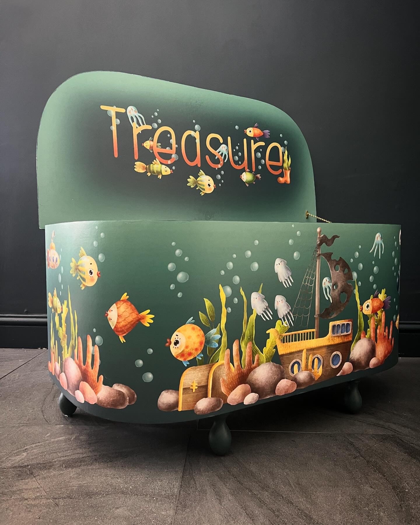 cybex hausschwein Super Cute Children's Creatures of the Sea Toy Box – Pieces of Eight Design